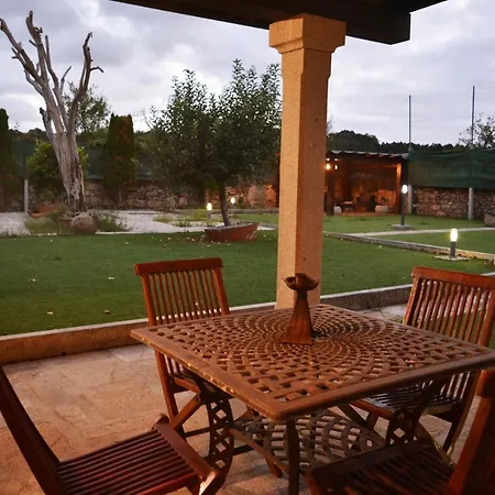Casa Con Jardin En Hotel 3*